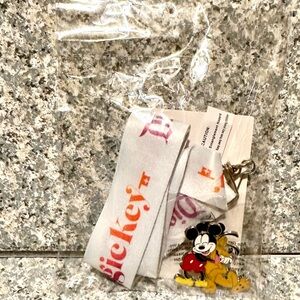 Disney Magic Key Holders 2025 Exclusive Pin Lanyard Mickey and Pluto Disneyland